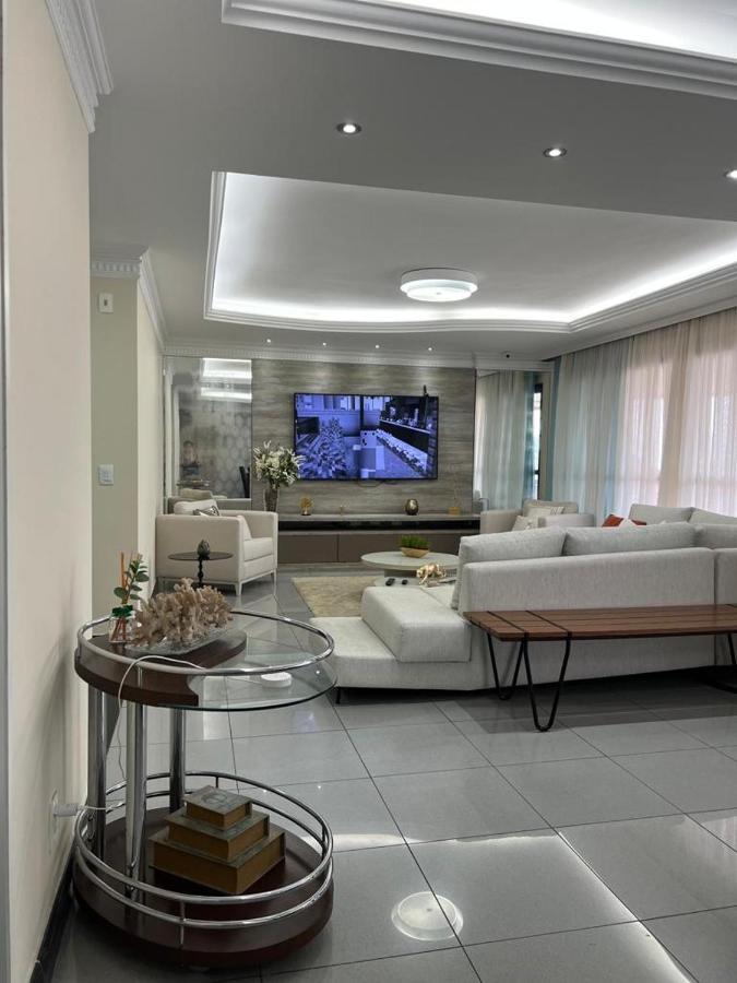 Em Edificio 100% Mobiliado Temporada Apartamento