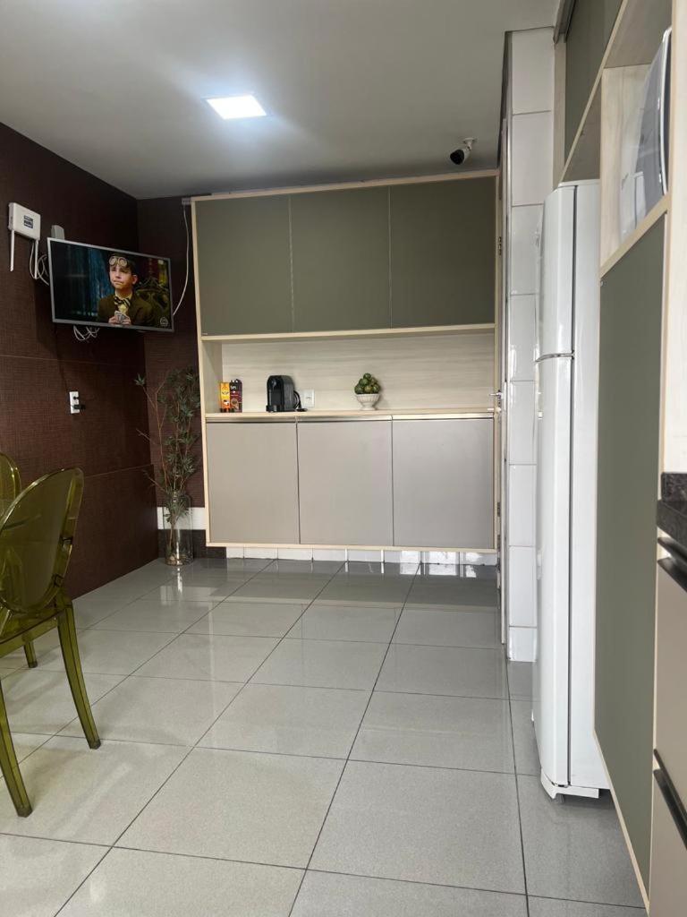 Em Edificio 100% Mobiliado Temporada * Manaus